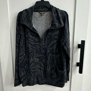 Tommy Bahama Women’s Half Zip Pullover Jacket Gray with Navy Blue leaves. Large